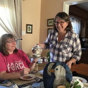 Meet your Posher, Connie